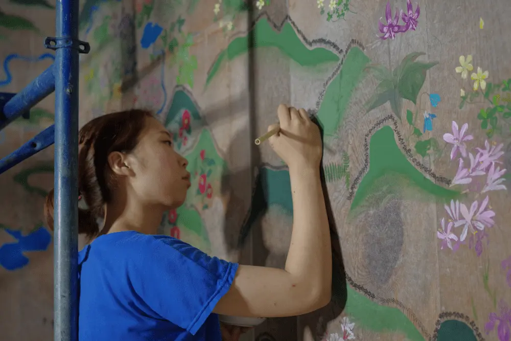 奥能登曼荼羅を描くスズプロの一員 奥能登曼荼羅を描くスズプロの一員